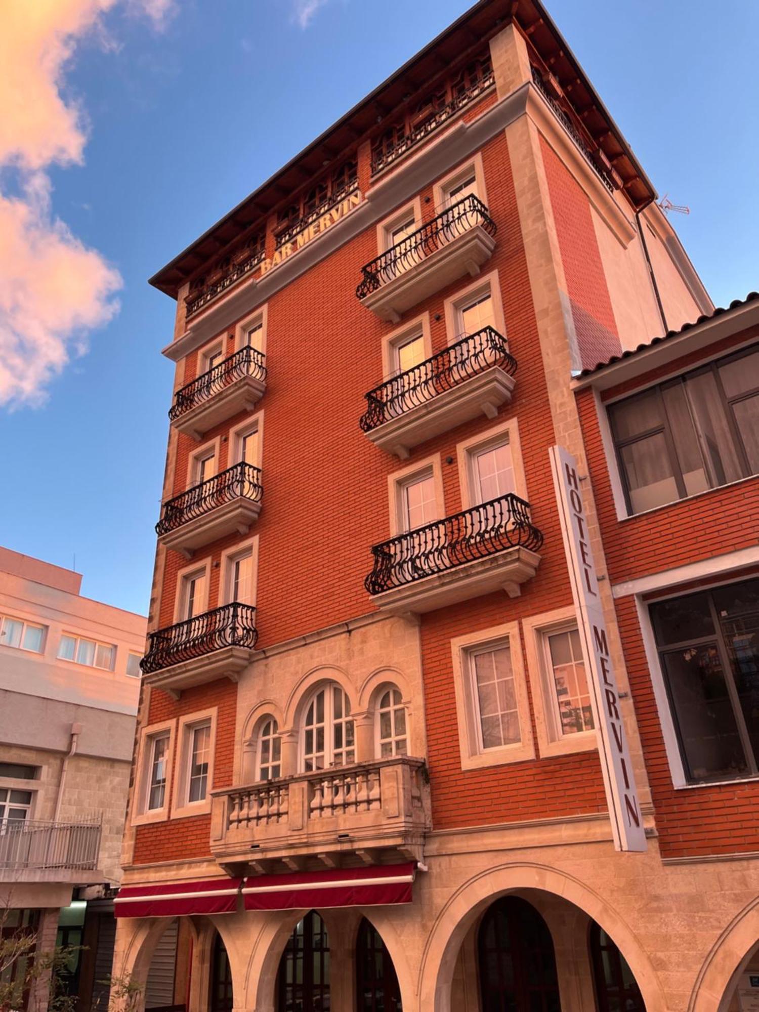 Mervin Hotel Krujë Eksteriør billede