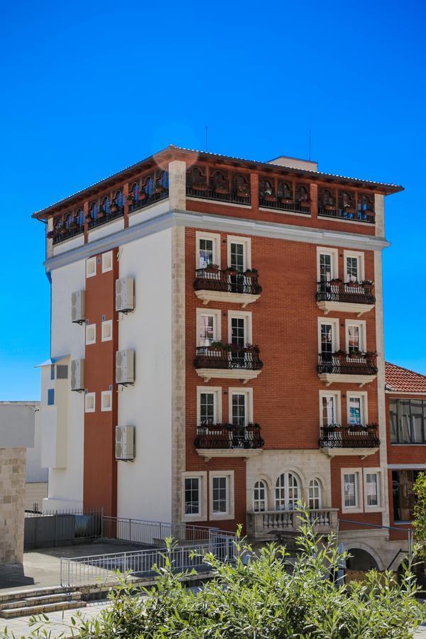 Mervin Hotel Krujë Eksteriør billede