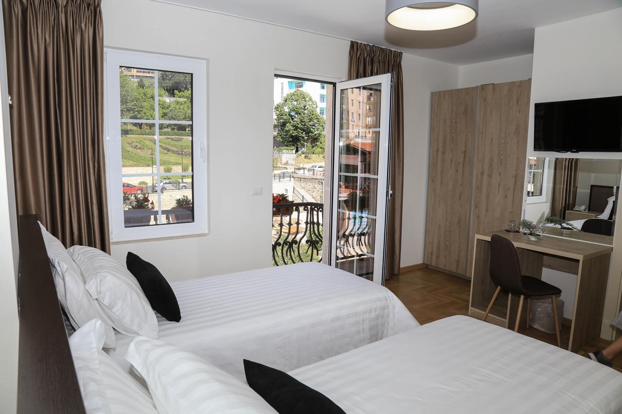 Mervin Hotel Krujë Eksteriør billede