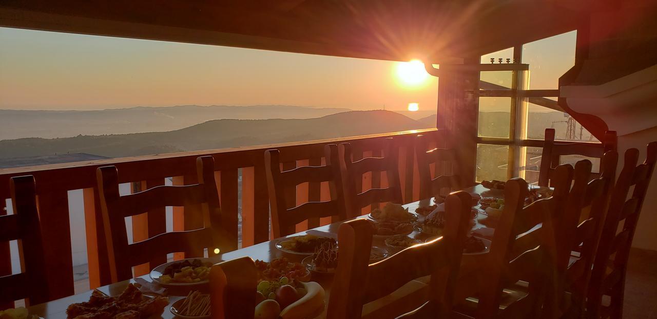 Mervin Hotel Krujë Eksteriør billede